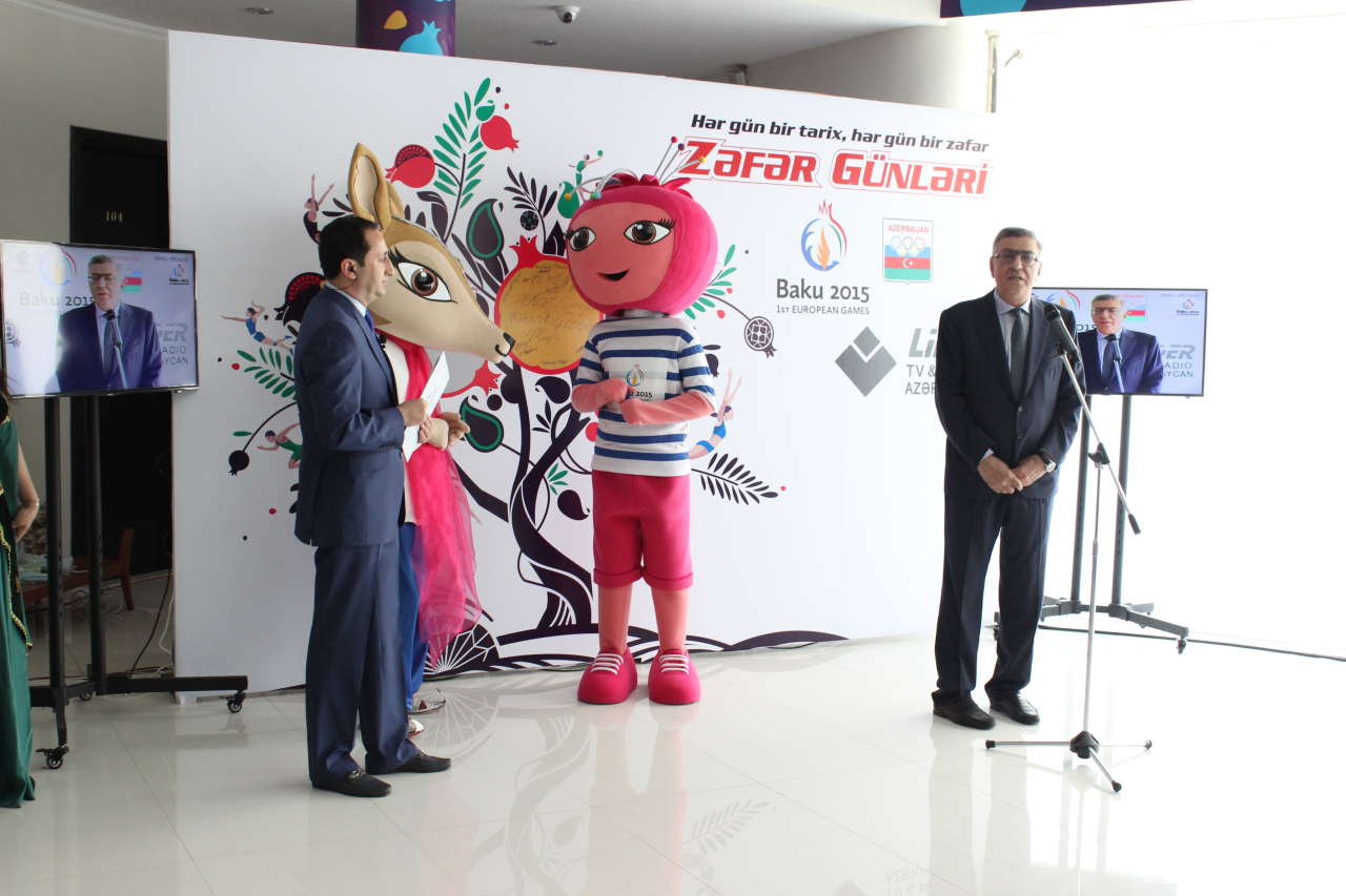 Azərbaycan Milli Olimpiya Komitəsində qalib idmançı ilə görüş keçirilib (FOTO)