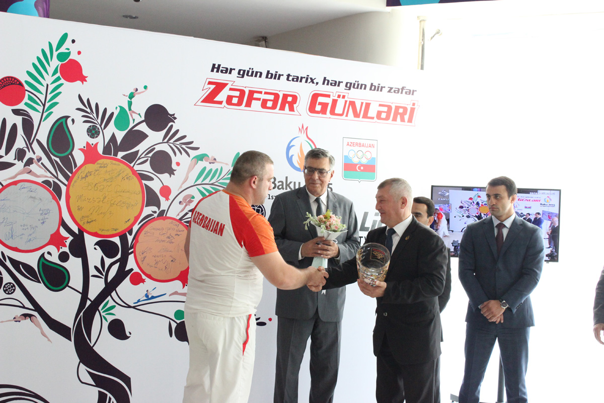 MOK-da azərbaycanlı samboçularla görüş keçirilib (FOTO)