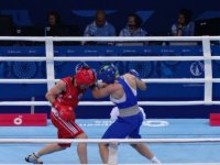 Daha bir qadın boksçumuz yarımfinalda (FOTO)