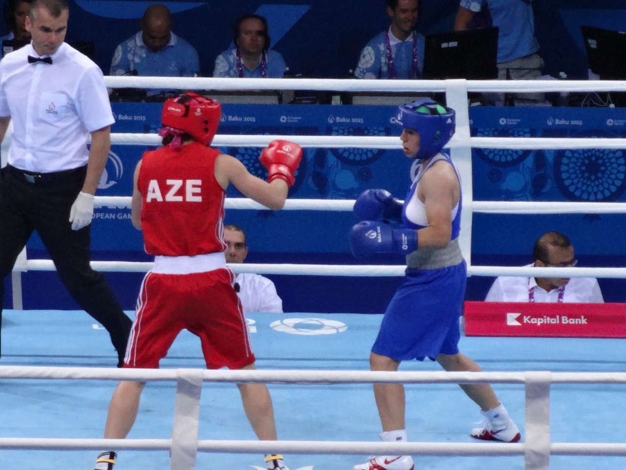 Daha bir qadın boksçumuz yarımfinalda (FOTO)