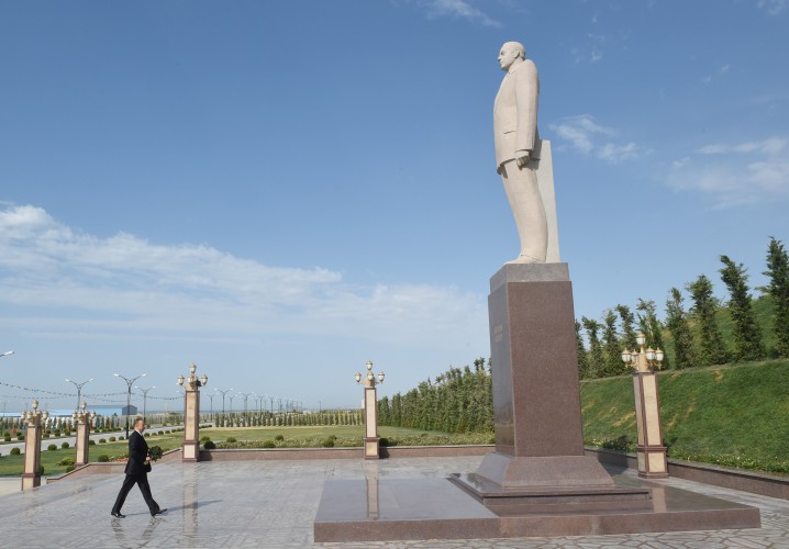 Prezident İlham Əliyev Hərbi Dəniz Qüvvələri yeni bazasının açılışında iştirak edib (FOTO)