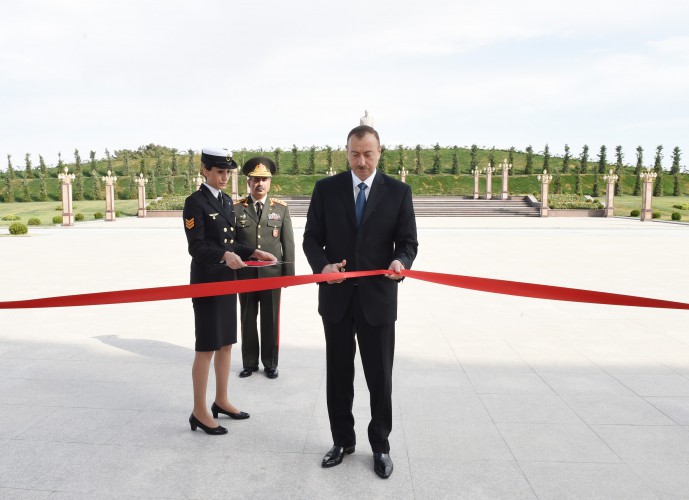 Prezident İlham Əliyev: “Biz öz torpağımızı heç kimə verməyəcəyik və heç vaxt bu vəziyyətlə barışmayacağıq” (FOTO)