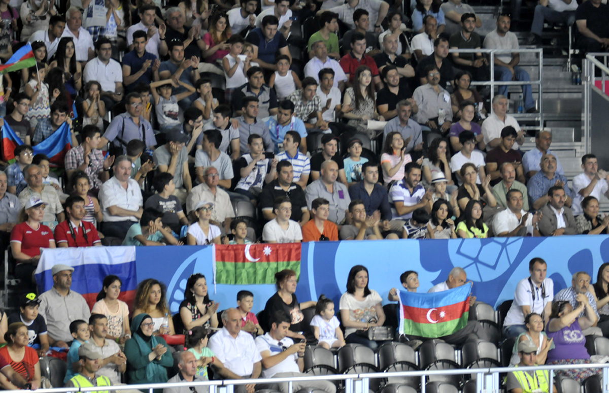 Azərbaycanın daha bir boksçusu qızıl medal qazanmaq şansı əldə etdi (FOTO)