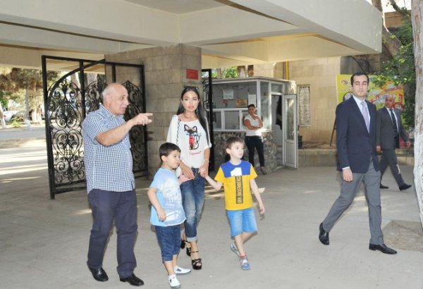Leyla Əliyevanın təşəbbüsü ilə Bakı Zooloji Parkında yeni qəfəs quraşdırılıb (FOTO)