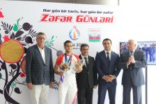 Avropa Oyunlarında medal qazanmış idmançılarımız Silahlı Qüvvələr Gününü qeyd ediblər (FOTO)