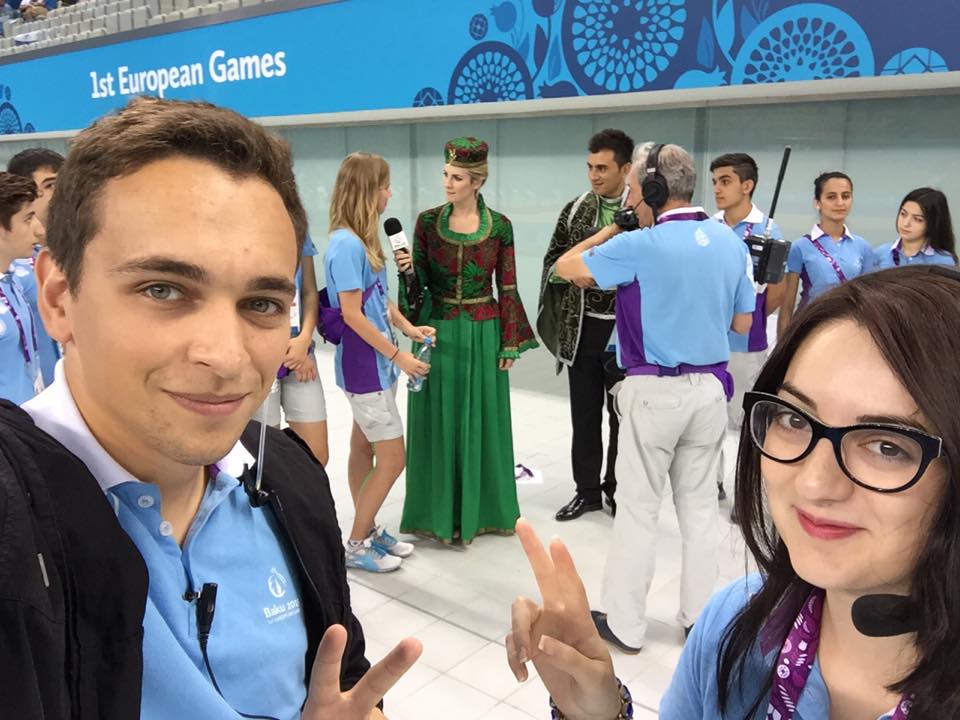 "Eurosport" və SKY TV-nin aparıcısı Azərbaycanın milli geyimində (FOTO)