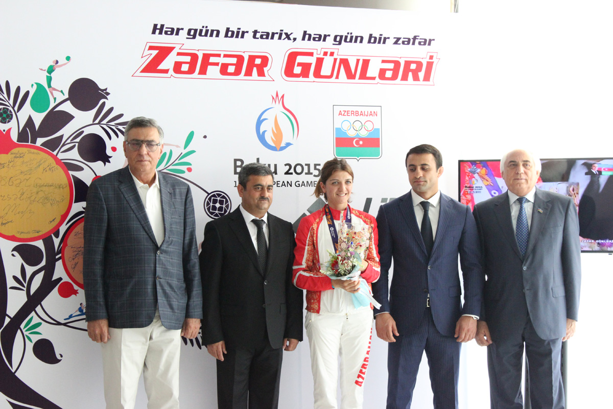 Avropa Oyunlarında medal qazanmış idmançılarımız Silahlı Qüvvələr Gününü qeyd ediblər (FOTO)