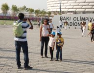 Bakı sakinləri və qonaqları Avropa Oyunlarının bağlanışında iştirak etməyə tələsirlər (FOTO)
