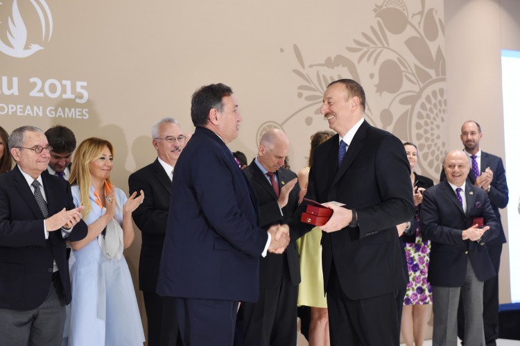 Birinci Avropa Oyunlarının təşkilində böyük xidmətlərinə görə Mehriban Əliyeva “Heydər Əliyev” ordeni ilə təltif edilib (FOTO)