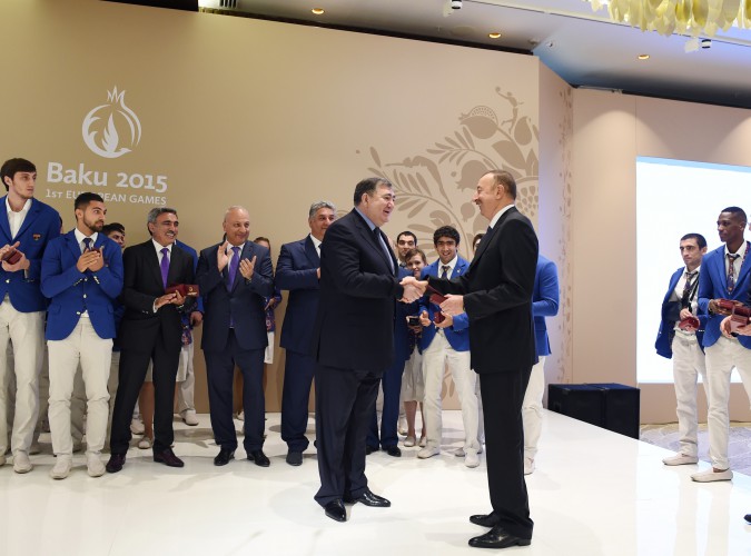 Birinci Avropa Oyunlarının təşkilində böyük xidmətlərinə görə Mehriban Əliyeva “Heydər Əliyev” ordeni ilə təltif edilib (FOTO)