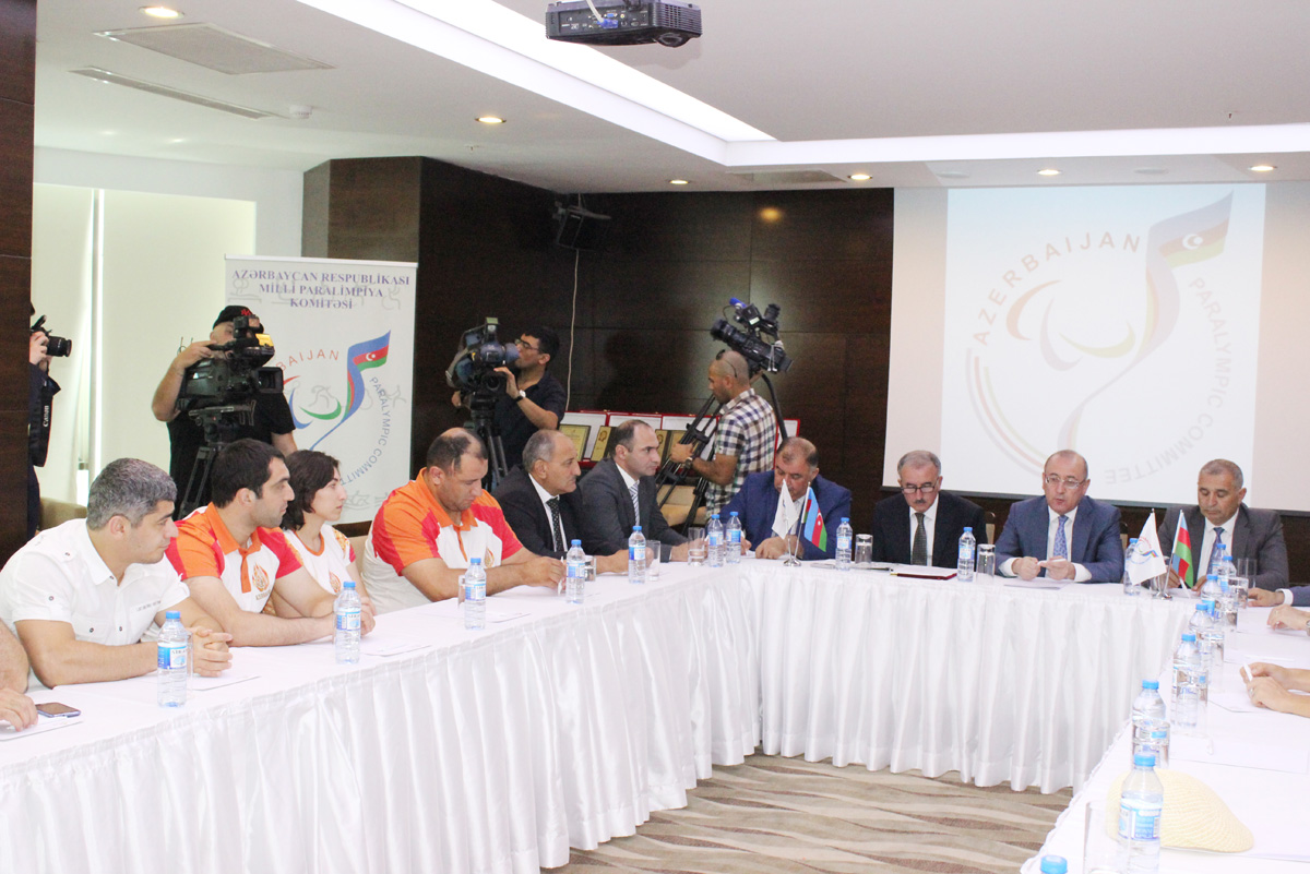Milli Paralimpiya Komitəsində Avropa Oyunlarının yekunlarına həsr olunmuş iclas keçirilib (FOTO)