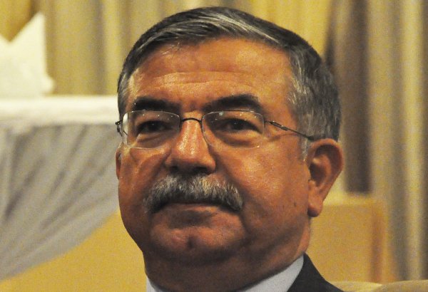 İsmet Yılmaz: Türkiyəyə yeni konstitusiya lazımdır