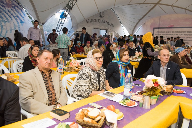 Moskvada Leyla Əliyevanın adından iftar verilib (FOTO)
