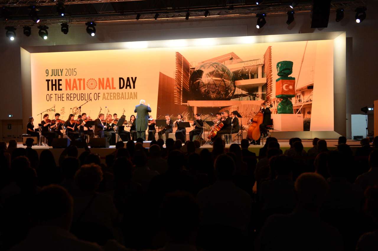 Heydər Əliyev Fondu “Milan Expo 2015”də Azərbaycan “Milli Gün”ü çərçivəsində konsert proqramı təşkil edib (FOTO)