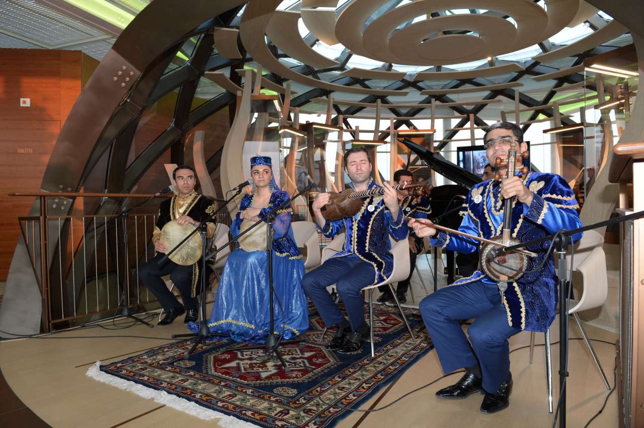 Heydər Əliyev Fondu “Milan Expo 2015”də Azərbaycan “Milli Gün”ü çərçivəsində konsert proqramı təşkil edib (FOTO)