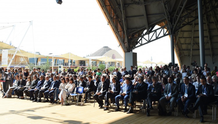 Prezident İlham Əliyev və xanımı "Milan Expo 2015" sərgisindəki Azərbaycan pavilyonunda "Milli gün" mərasimində iştirak ediblər (FOTO)