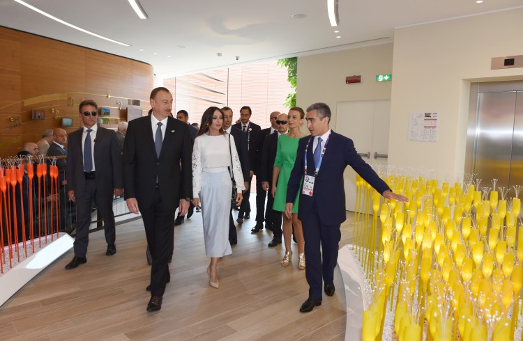 Prezident İlham Əliyev və xanımı "Milan Expo 2015" sərgisindəki Azərbaycan pavilyonunda "Milli gün" mərasimində iştirak ediblər (FOTO)
