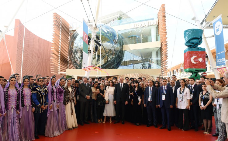 Prezident İlham Əliyev və xanımı "Milan Expo 2015" sərgisindəki Azərbaycan pavilyonunda "Milli gün" mərasimində iştirak ediblər (FOTO)