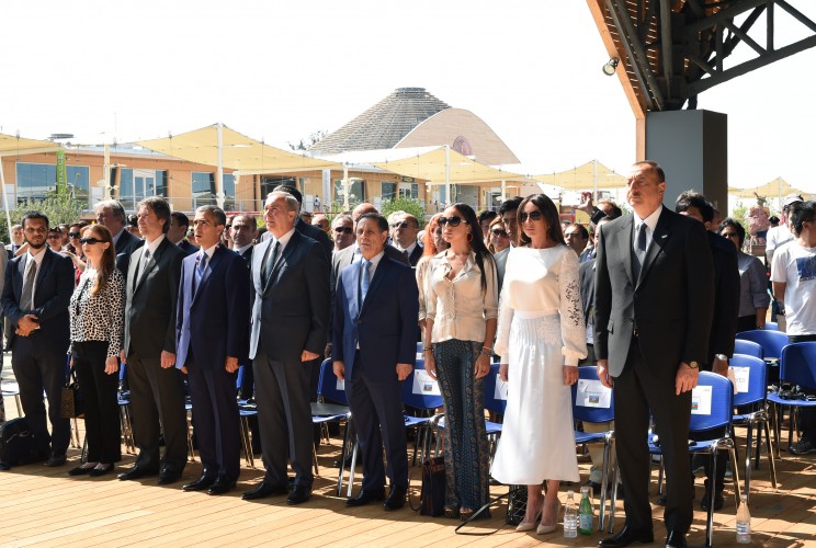 Prezident İlham Əliyev və xanımı "Milan Expo 2015" sərgisindəki Azərbaycan pavilyonunda "Milli gün" mərasimində iştirak ediblər (FOTO)