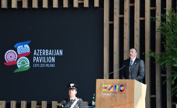 Prezident İlham Əliyev və xanımı "Milan Expo 2015" sərgisindəki Azərbaycan pavilyonunda "Milli gün" mərasimində iştirak ediblər (FOTO)