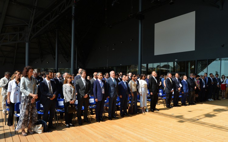 Prezident İlham Əliyev və xanımı "Milan Expo 2015" sərgisindəki Azərbaycan pavilyonunda "Milli gün" mərasimində iştirak ediblər (FOTO)