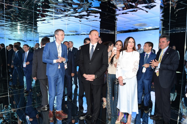 Prezident İlham Əliyev və xanımı "Milan Expo 2015" sərgisindəki Azərbaycan pavilyonunda "Milli gün" mərasimində iştirak ediblər (FOTO)