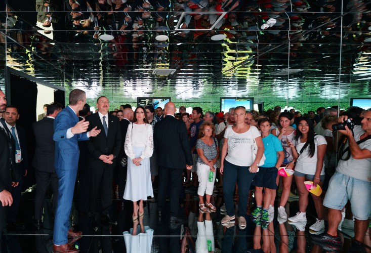 Prezident İlham Əliyev və xanımı "Milan Expo 2015" sərgisindəki Azərbaycan pavilyonunda "Milli gün" mərasimində iştirak ediblər (FOTO)