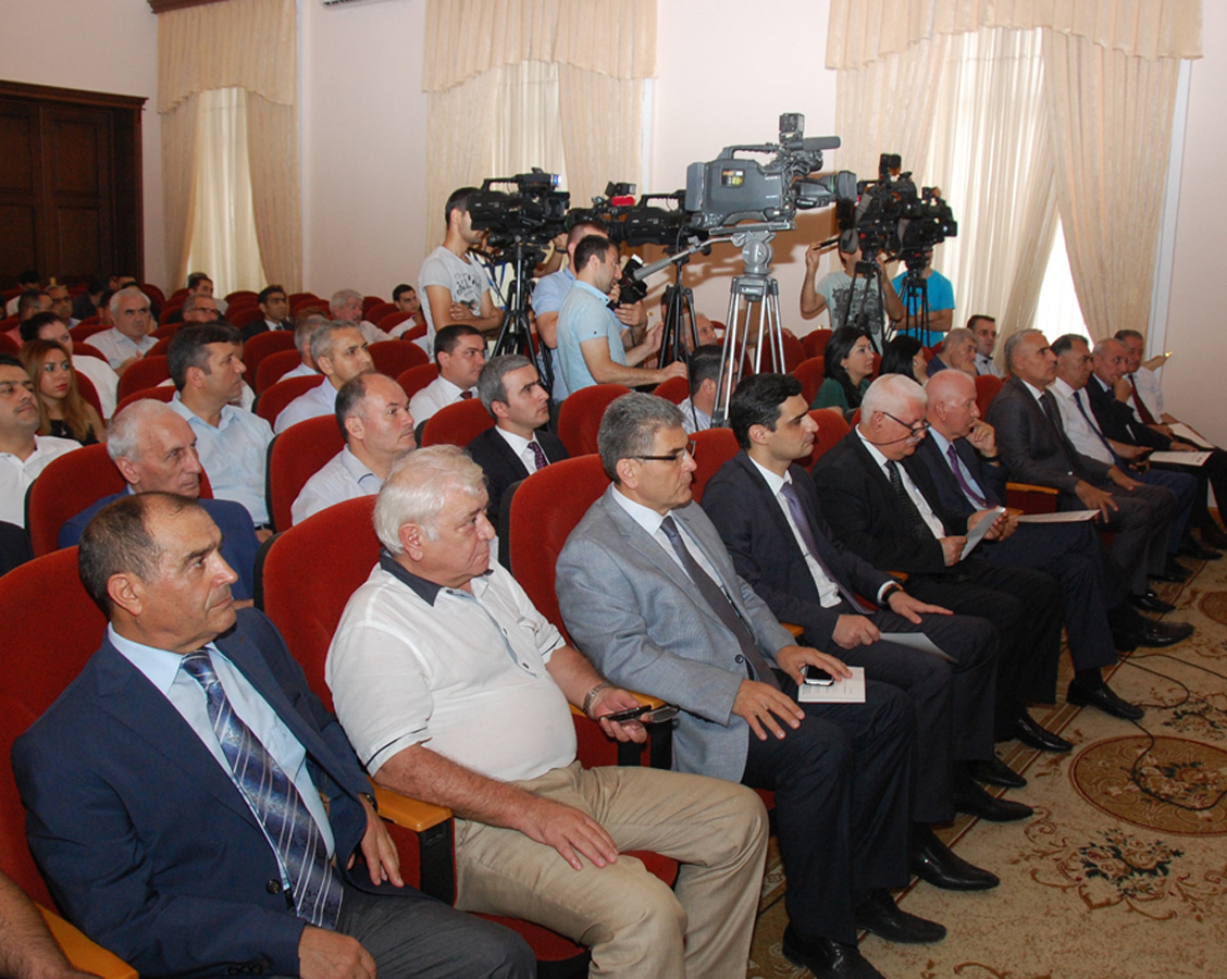 Ərəstun Mehdiyev: Mətbuatın üzərinə böyük missiya düşür (FOTO)