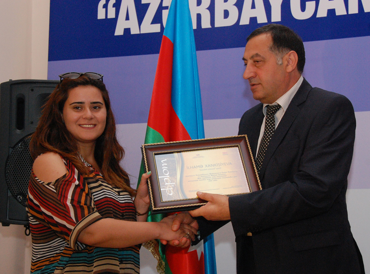 Ərəstun Mehdiyev: Mətbuatın üzərinə böyük missiya düşür (FOTO)