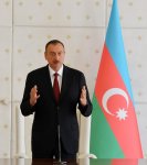 Prezident İlham Əliyevin sədrliyi ilə 2015-ci ilin birinci yarısının yekunlarına və qarşıda duran vəzifələrə həsr olunan iclas keçirilib (FOTO)