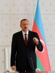 Prezident İlham Əliyevin sədrliyi ilə 2015-ci ilin birinci yarısının yekunlarına və qarşıda duran vəzifələrə həsr olunan iclas keçirilib (FOTO)
