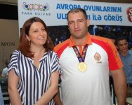 “Park Bulvar”, “Shokki Mokki” və “Day.Az”-ın təşkilati dəstəyi ilə Avropa Oyunları çempionlarının avtoqraf-sessiyası keçirildi (FOTO)