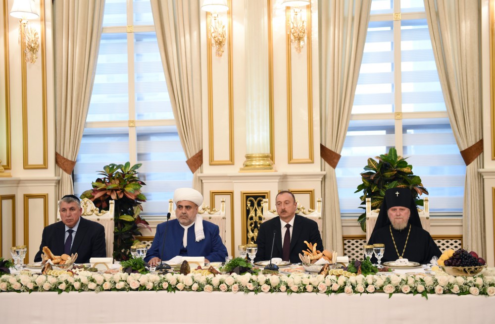 Prezident İlham Əliyev: Azərbaycanın uğurlarına heç bir qüvvə təsir edə bilməz (ƏLAVƏ OLUNUB) (FOTO)