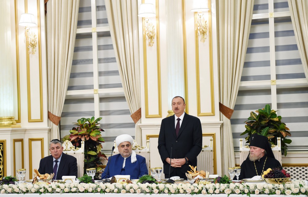 Prezident İlham Əliyev: Azərbaycanın uğurlarına heç bir qüvvə təsir edə bilməz (ƏLAVƏ OLUNUB) (FOTO)