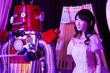 Dünyada ilk dəfə robotların toyu keçirildi (FOTO)