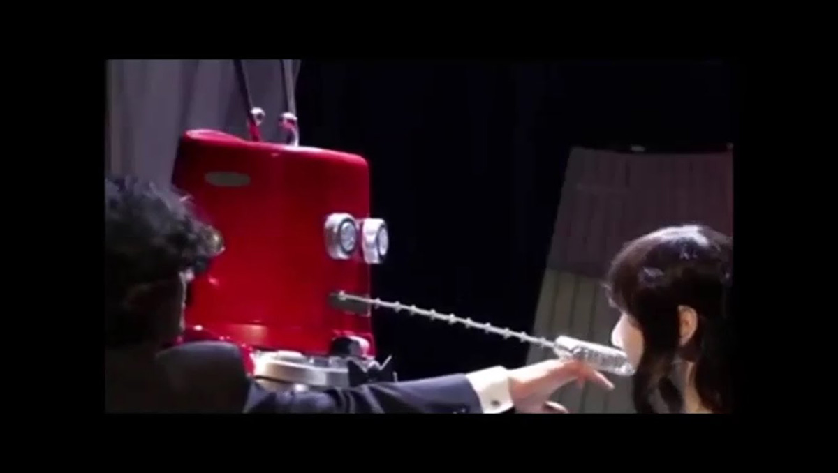 Dünyada ilk dəfə robotların toyu keçirildi (FOTO)