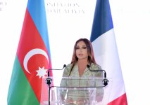 Birinci xanım Mehriban Əliyeva: “Fransa-Azərbaycan münasibətləri son illər bir çox sahələrdə sürətlə inkişaf edir” (ƏLAVƏ OLUNUB)(FOTO)