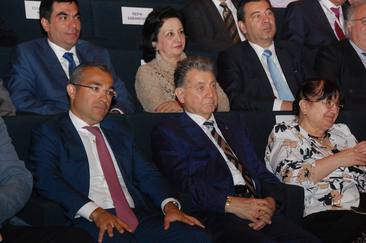 Nərgiz Paşayeva: Gələcəyin kimyaçı alimləri qəlblərində daim dərk etmək, kəşf etmək hünərini daşımalıdırlar (ƏLAVƏ OLUNUB) (FOTO)