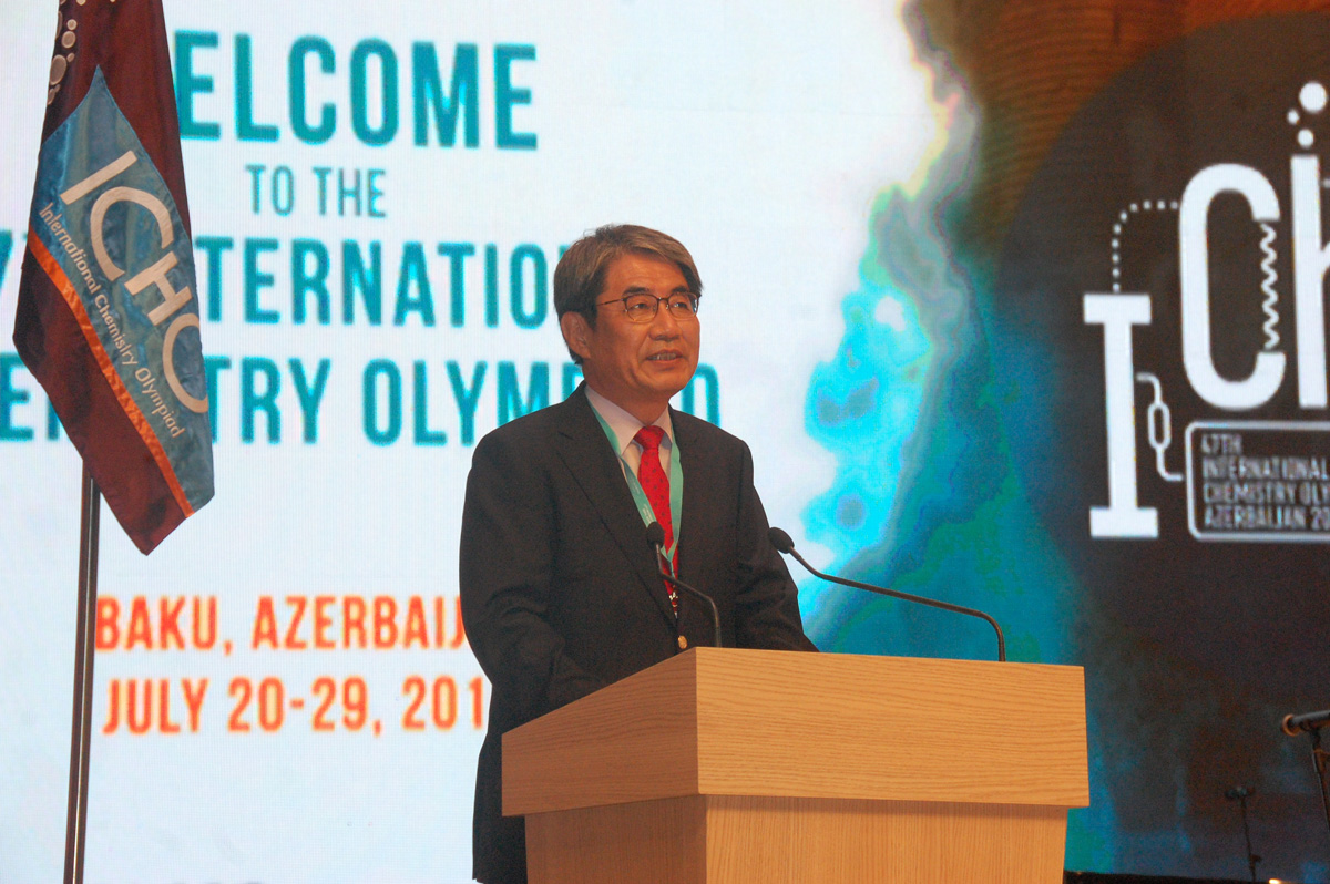 Nərgiz Paşayeva: Gələcəyin kimyaçı alimləri qəlblərində daim dərk etmək, kəşf etmək hünərini daşımalıdırlar (ƏLAVƏ OLUNUB) (FOTO)