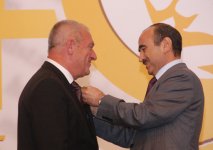 Prezident İlham Əliyevin sərəncamları ilə təltif edilmiş KİV nümayəndələrinə mükafatlar təqdim edilib (FOTO)