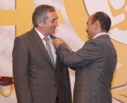 Prezident İlham Əliyevin sərəncamları ilə təltif edilmiş KİV nümayəndələrinə mükafatlar təqdim edilib (FOTO)