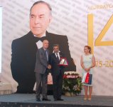 Prezident İlham Əliyevin sərəncamları ilə təltif edilmiş KİV nümayəndələrinə mükafatlar təqdim edilib (FOTO)
