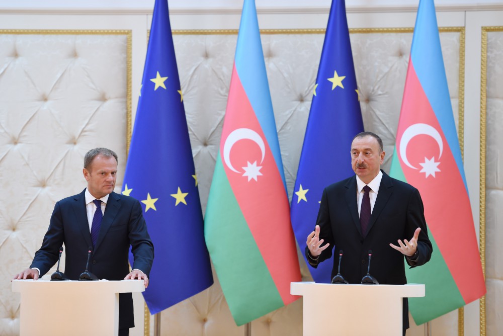 İlham Əliyev və Avropa İttifaqı Şurasının prezidenti bəyanatlarla çıxış etdilər (FOTO)