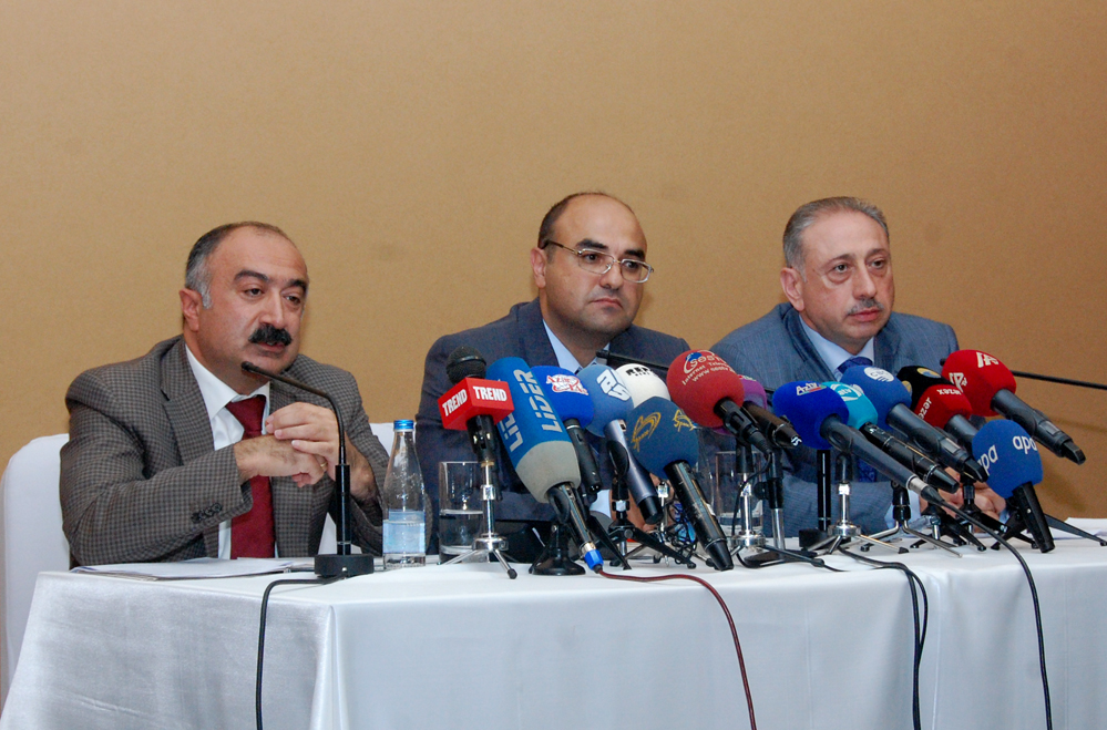 AZAL aviabiletlərin qiymətinin azaldılması səbəbindən bəzi reysləri bağlaya bilər (FOTO)