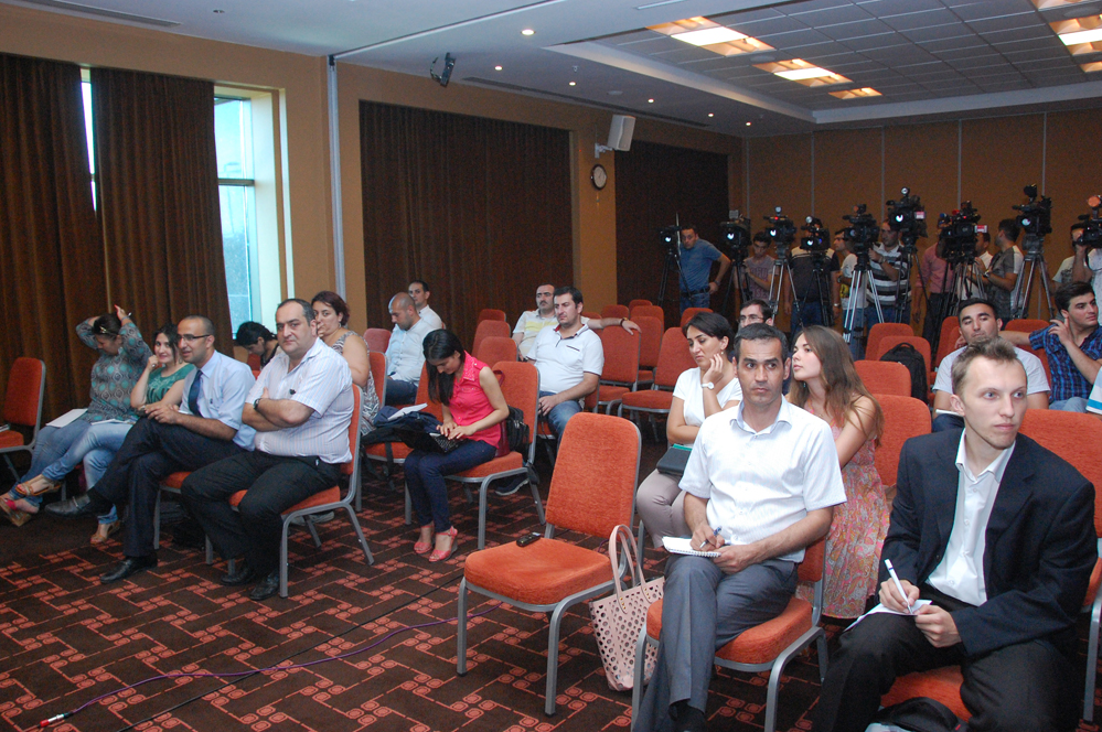 AZAL aviabiletlərin qiymətinin azaldılması səbəbindən bəzi reysləri bağlaya bilər (FOTO)