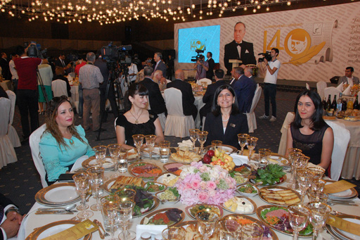 Prezident İlham Əliyevin sərəncamları ilə təltif edilmiş KİV nümayəndələrinə mükafatlar təqdim edilib (FOTO)