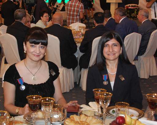 Prezident İlham Əliyevin sərəncamları ilə təltif edilmiş KİV nümayəndələrinə mükafatlar təqdim edilib (FOTO)