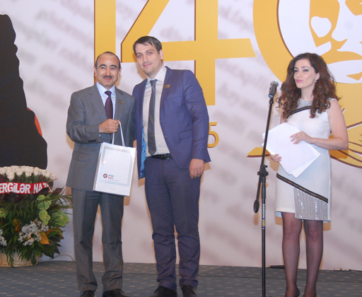 Prezident İlham Əliyevin sərəncamları ilə təltif edilmiş KİV nümayəndələrinə mükafatlar təqdim edilib (FOTO)