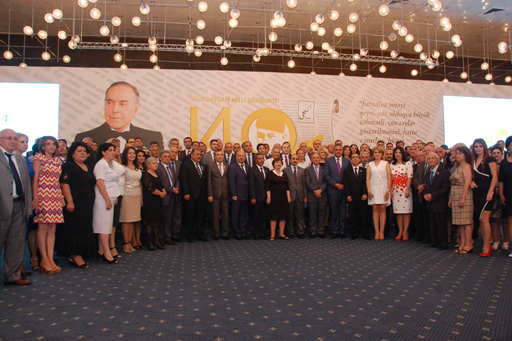 Prezident İlham Əliyevin sərəncamları ilə təltif edilmiş KİV nümayəndələrinə mükafatlar təqdim edilib (FOTO)