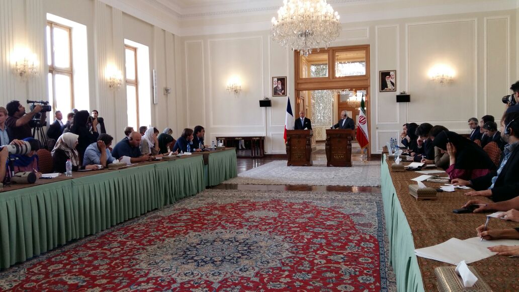 Məhəmməd Zərif: İran Fransanın Xarici İşlər nazirinin Tehrana səfərini alqışlayır (ƏLAVƏ OLUNUB)  (FOTO)
